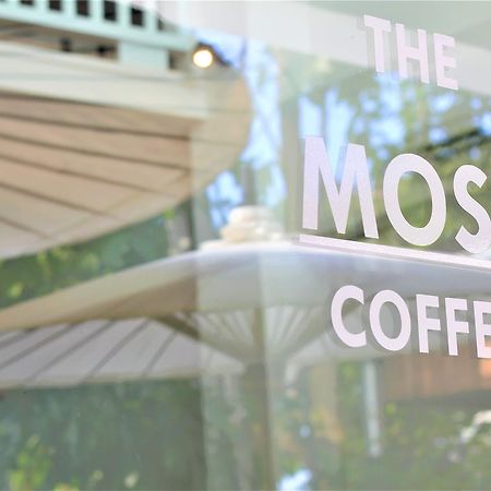 The Most Coffee & Guesthouse Чиангмай Экстерьер фото