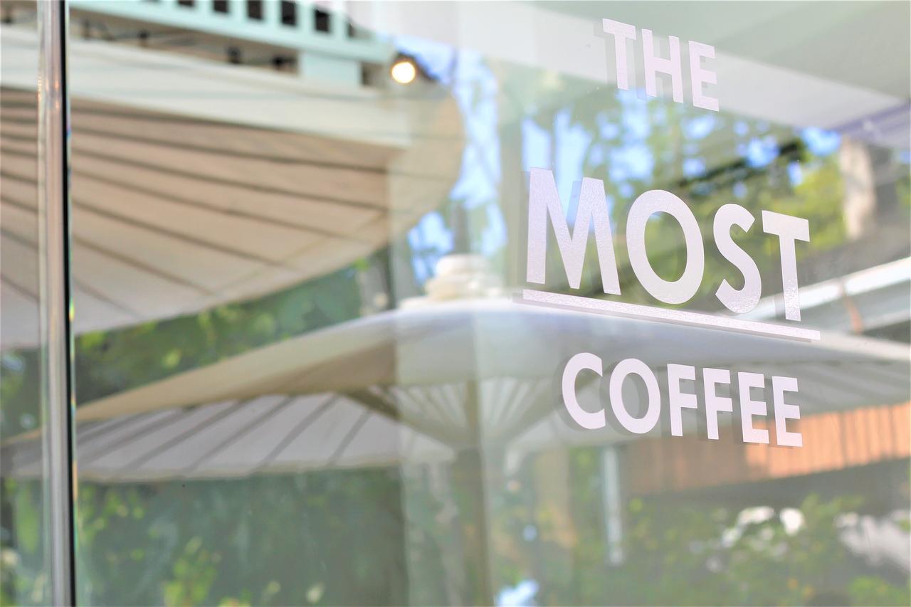 The Most Coffee & Guesthouse Чиангмай Экстерьер фото